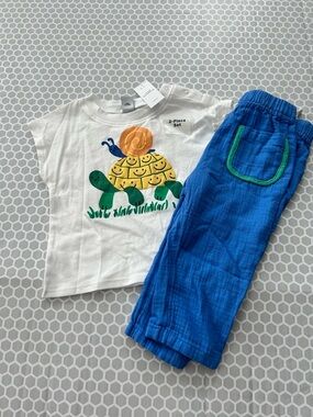 NWT Old Navy White Kids Tee Smiling Turtle Snail Graphic and Pants to Match